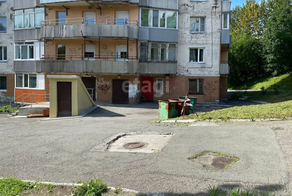 торговое помещение г Петропавловск-Камчатский ул Ленинградская 122а фото 12