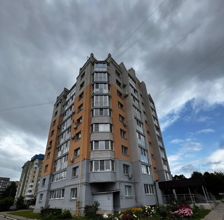 квартира г Орел р-н Советский ул Генерала Родина 66 фото 1