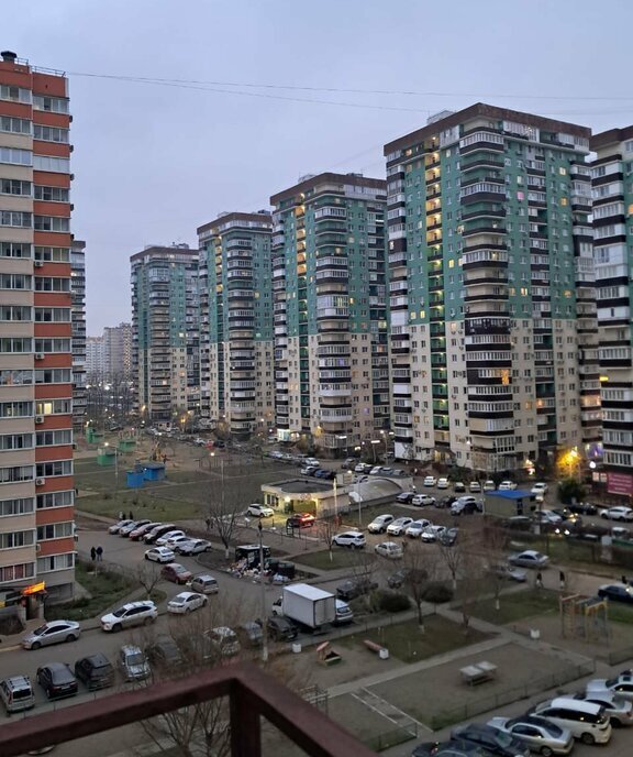 квартира г Краснодар ул им. 40-летия Победы 113 фото 1