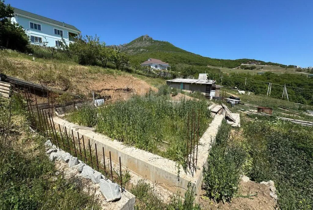 земля г Алушта с Лучистое ул Демерджинская фото 2