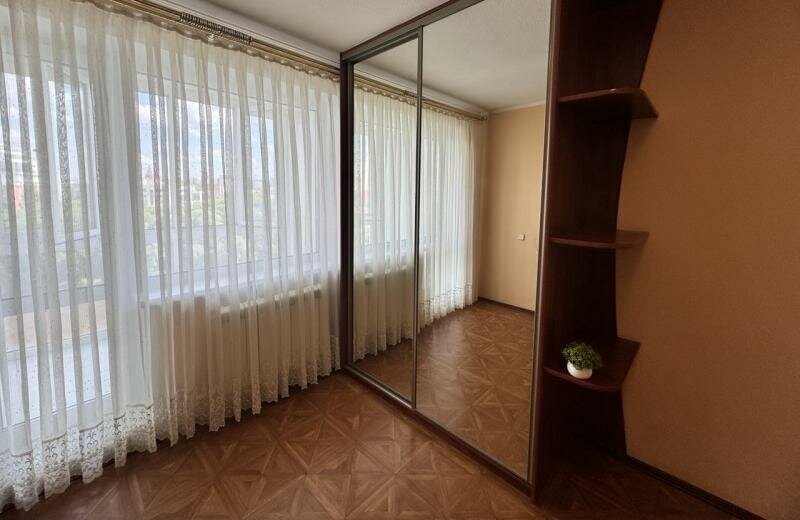 квартира г Омск ул Чехова 3 фото 10
