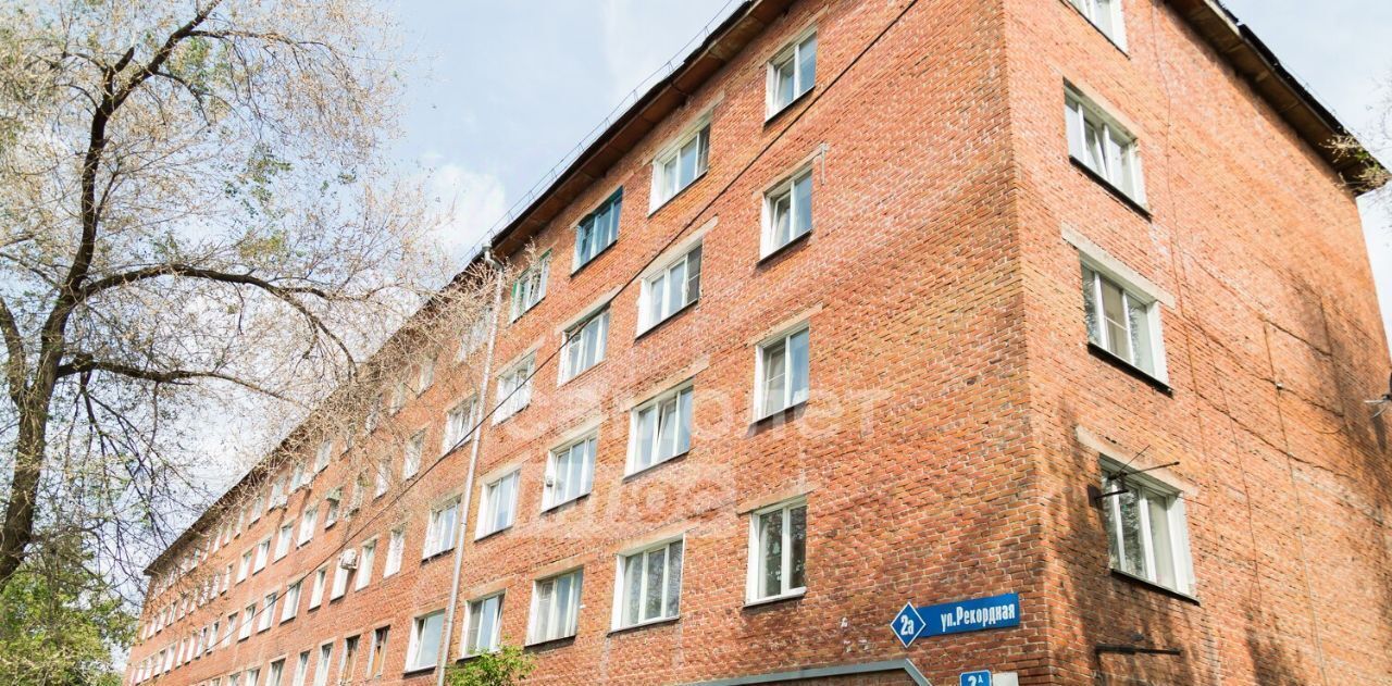 квартира г Кемерово р-н Кировский ул Рекордная 2а фото 12