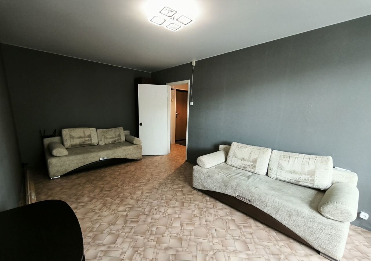 квартира г Тольятти р-н Автозаводский ул Революционная 12 фото 3