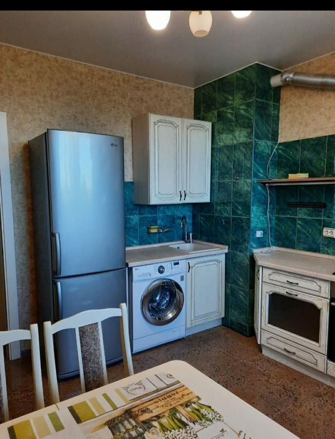 квартира р-н Гатчинский г Гатчина ул Изотова 18/2 фото 2