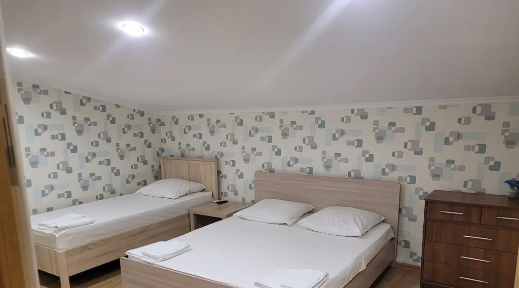 комната г Сочи р-н Адлерский Адлер ул Садовая 50 жилрайон фото 1