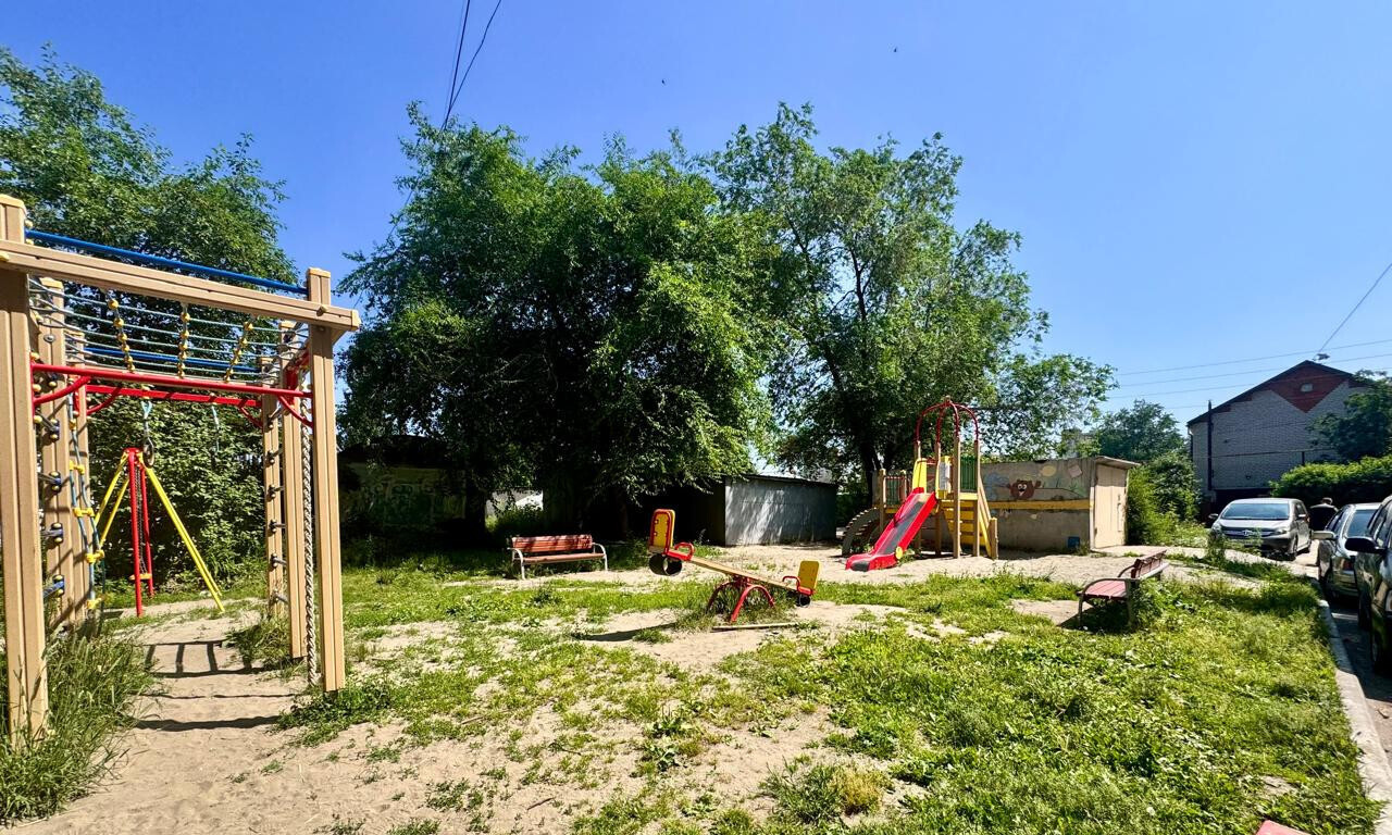 квартира г Барнаул ул Сухэ-Батора 8 фото 18