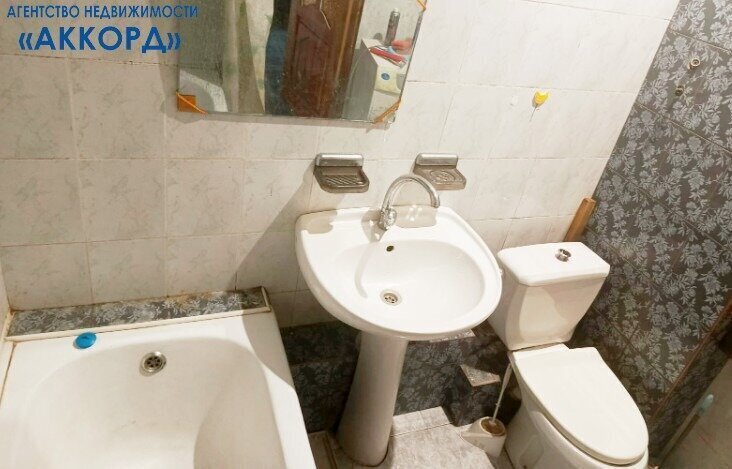 квартира г Барнаул ул Антона Петрова 233 фото 16