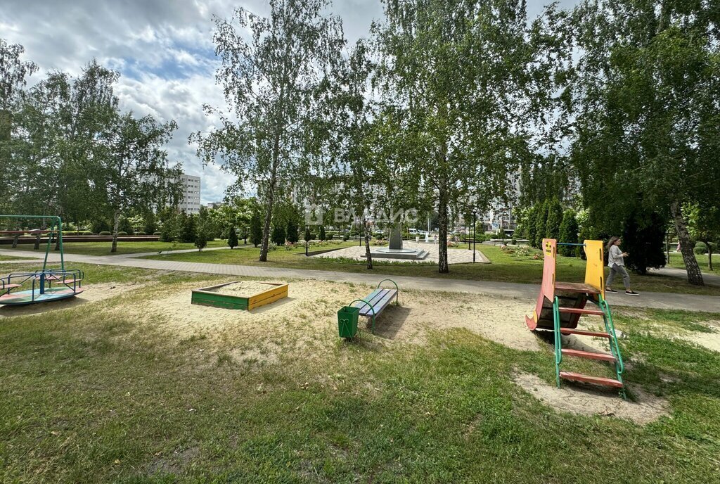 квартира г Старый Оскол микрорайон Королёва 3А фото 19