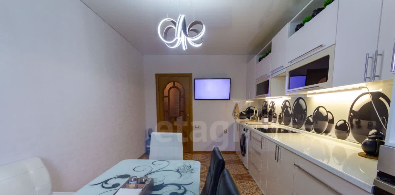 квартира г Ялуторовск ул Свободы 18 фото 14