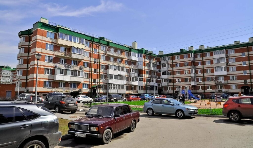 квартира г Санкт-Петербург метро Ладожская ул Коммуны 61 округ Ржевка фото 1