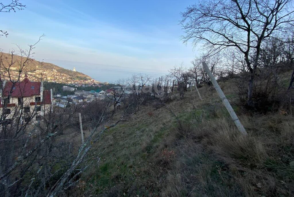 земля г Алушта с Малореченское ул Рамазанова фото 10