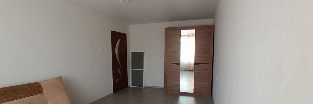 квартира г Тольятти р-н Автозаводский ул Юбилейная 41 фото 2