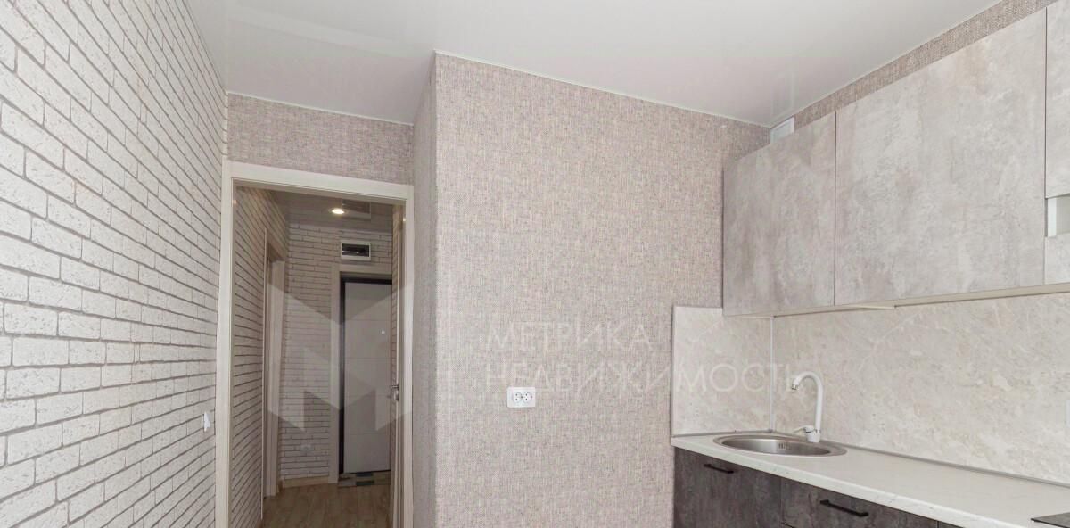 квартира г Тюмень р-н Центральный ул Мельникайте 48 фото 4