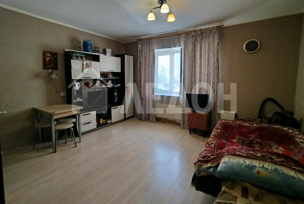 квартира г Омск ул Мельничная 87к/3 фото 4