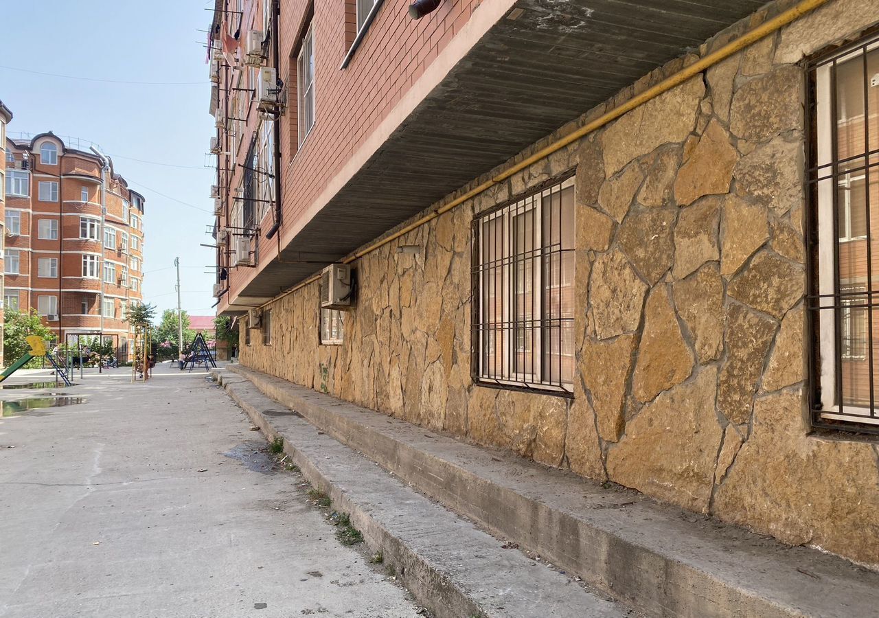 торговое помещение г Махачкала р-н Ленинский ул Декоративная 22б фото 1
