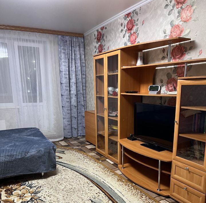 квартира р-н Нижнекамский г Нижнекамск пр-кт Химиков 15 фото 2
