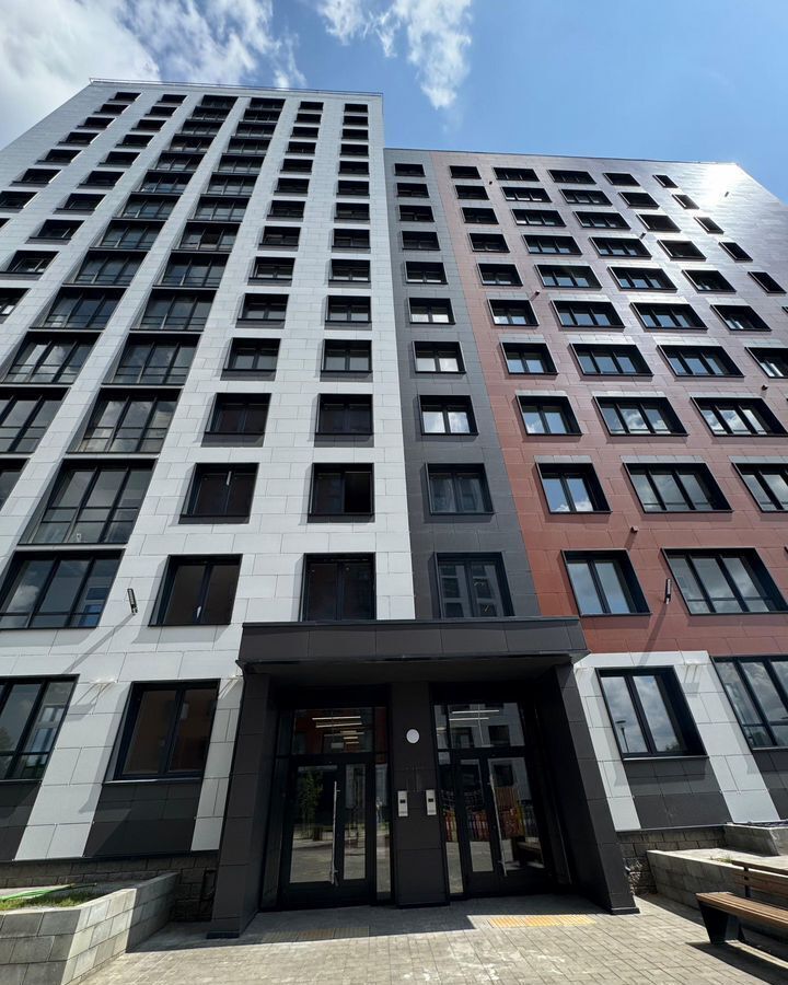 квартира г Омск р-н Кировский ул Владимира Жоги 1 фото 3
