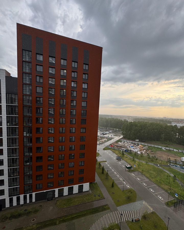 квартира г Омск р-н Кировский ул Владимира Жоги 1 фото 4