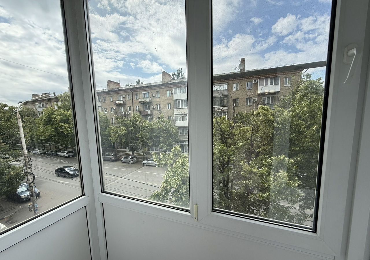 квартира г Шахты пр-кт Победа Революции 95 фото 17