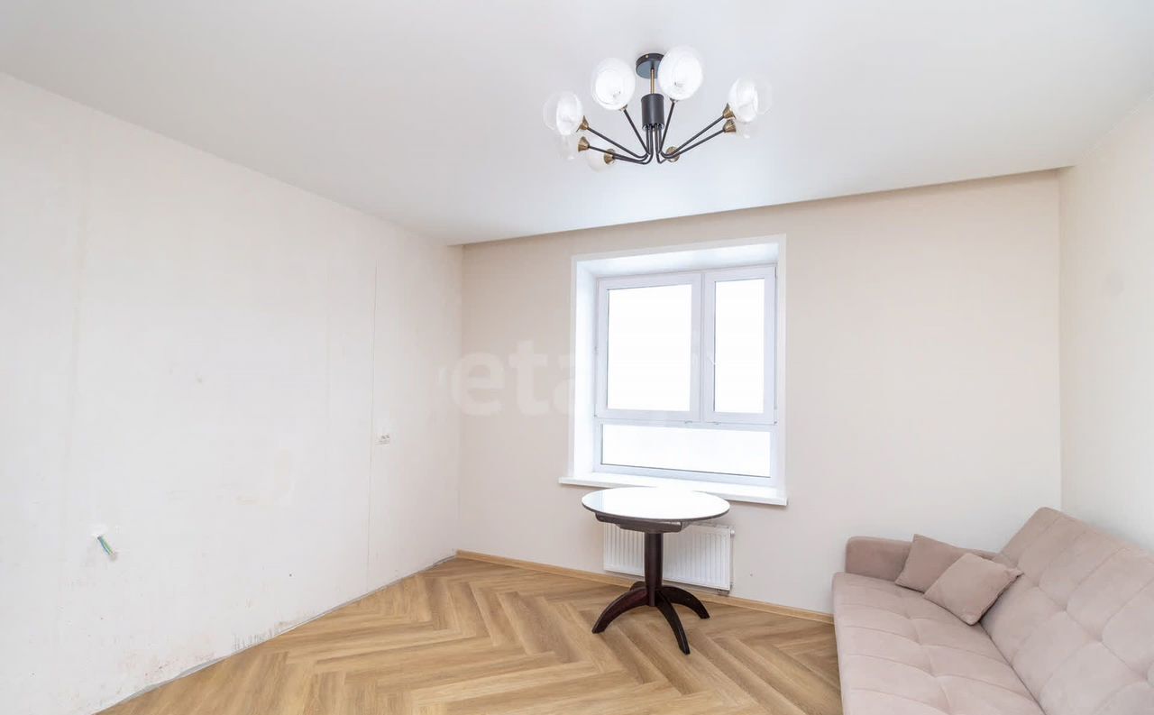 квартира г Тюмень р-н Центральный ул Мельникайте 2к/18 фото 2
