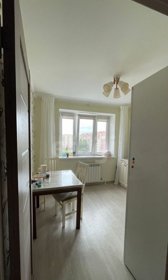 квартира г Тобольск мкр-н 7А, 23В фото 2
