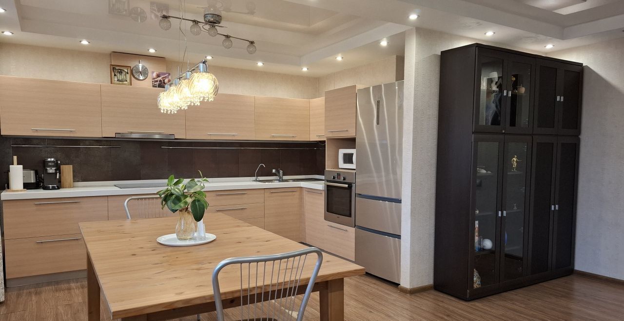квартира г Екатеринбург р-н Орджоникидзевский Уралмаш ул Калинина 6 фото 2