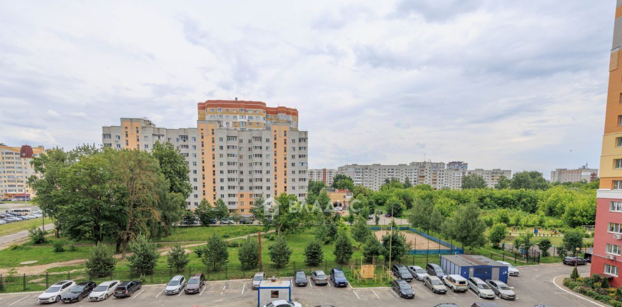квартира г Брянск р-н Советский ул Горбатова 10 фото 8