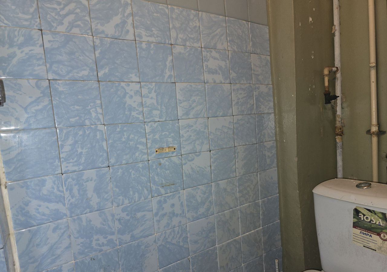 квартира г Астрахань р-н Кировский ул 11-й Красной Армии 15к/2 фото 4