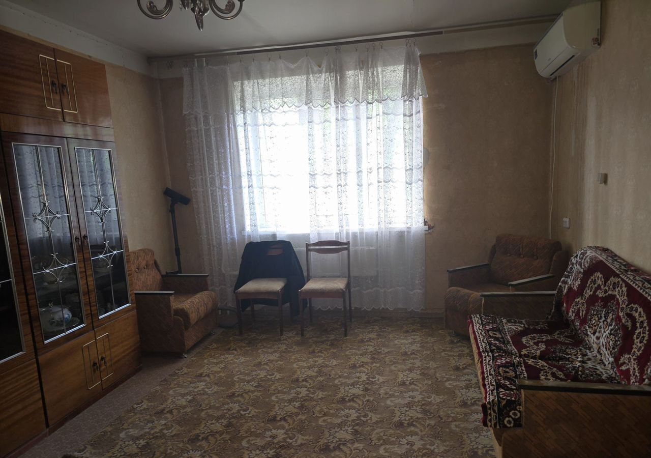 квартира г Астрахань р-н Кировский ул 11-й Красной Армии 15к/2 фото 2