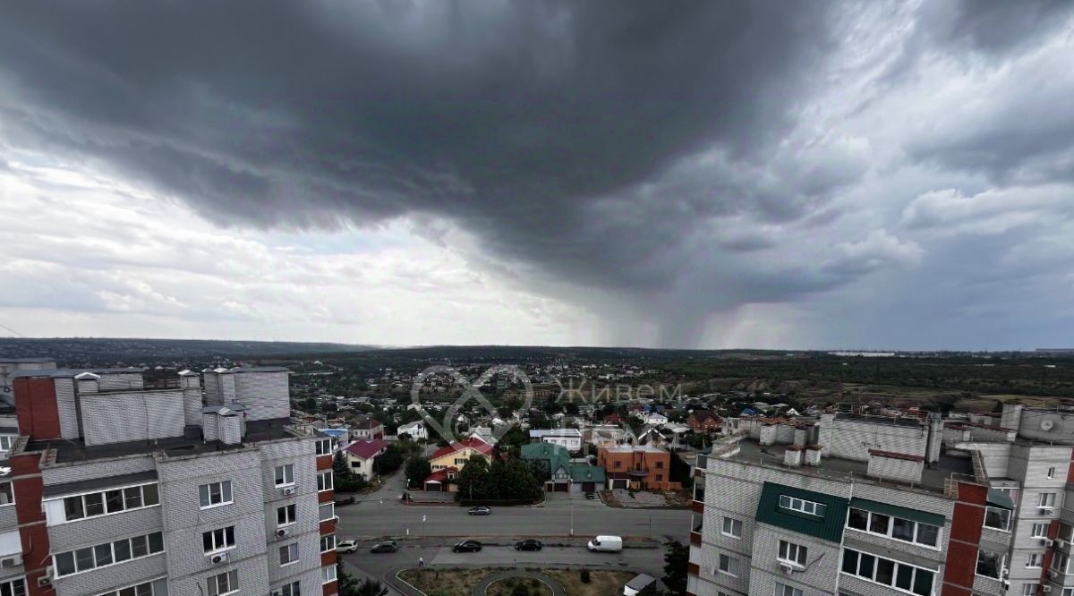 квартира г Волгоград р-н Дзержинский ул им. Хорошева 8б фото 16