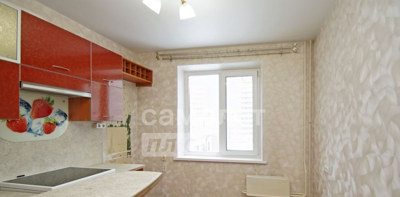квартира г Омск р-н Кировский ул Дианова 18к/1 фото 5