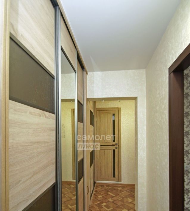 квартира г Омск р-н Кировский ул Дианова 18к/1 фото 6