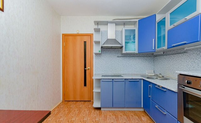 квартира р-н Калининский ул Художника Русакова 2 фото