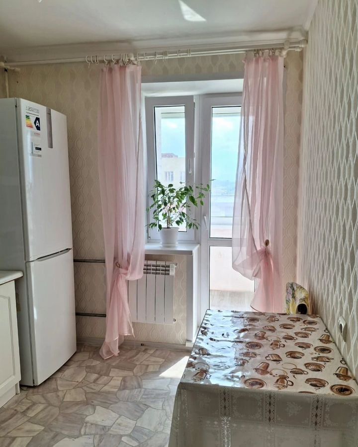 квартира г Чебоксары р-н Московский ул Энтузиастов 38/8 фото 3
