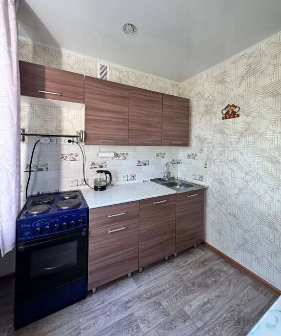 квартира г Братск Пихтовая улица, 50А фото 5