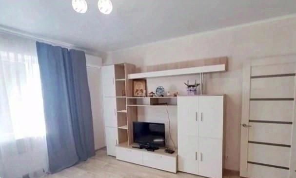 квартира г Старый Оскол Дубрава 1 кв-л, 17 фото 4