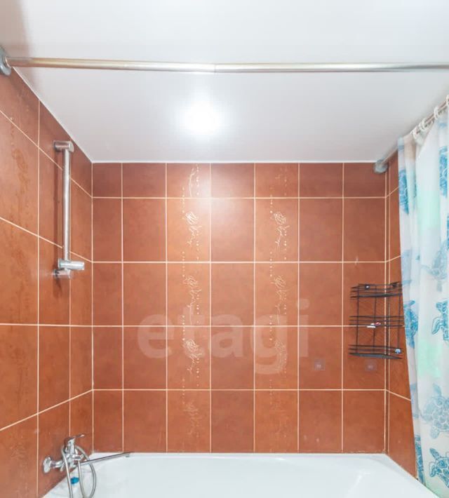 квартира г Омск р-н Кировский ул Дианова 22 фото 28
