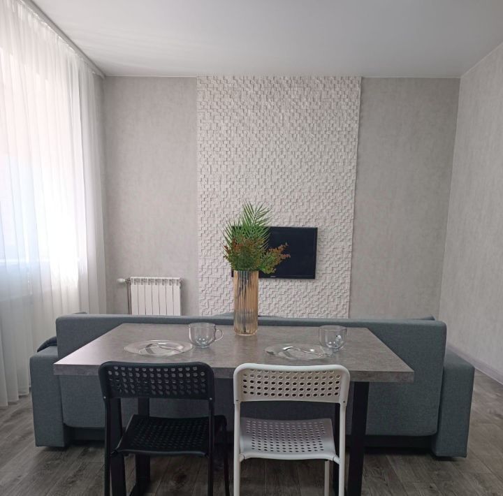 квартира г Омск р-н Кировский пр-кт Комарова 11/4 фото 2