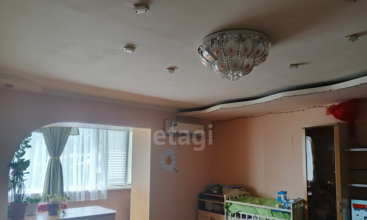 квартира г Астрахань ул Адмирала Нахимова 48/2 фото 1
