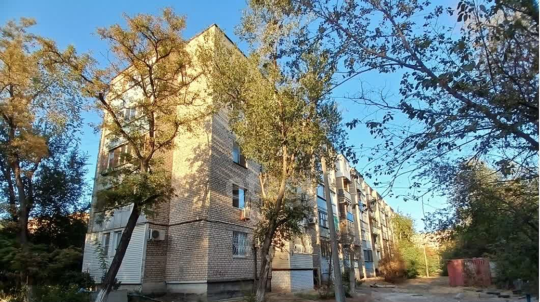 квартира г Астрахань Жилгородок ул Ахшарумова 4 фото 7