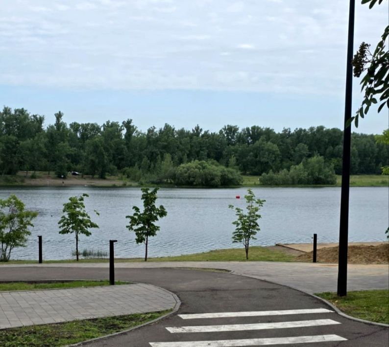 квартира г Красноярск р-н Свердловский ул Анатолия Гладкова 14 фото 2