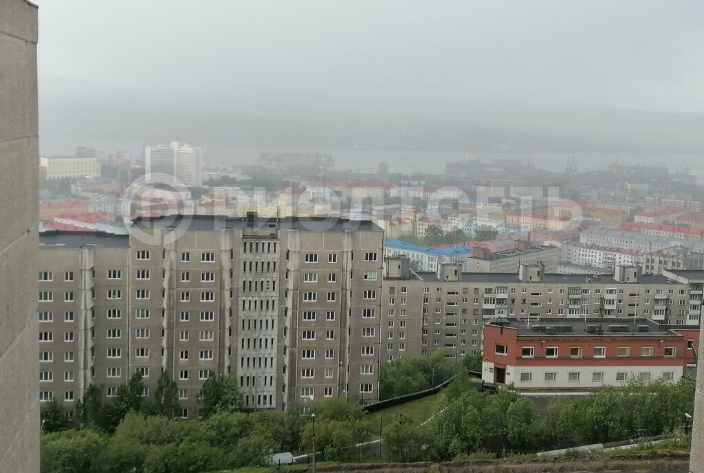 квартира г Мурманск ул Старостина 39 фото 1