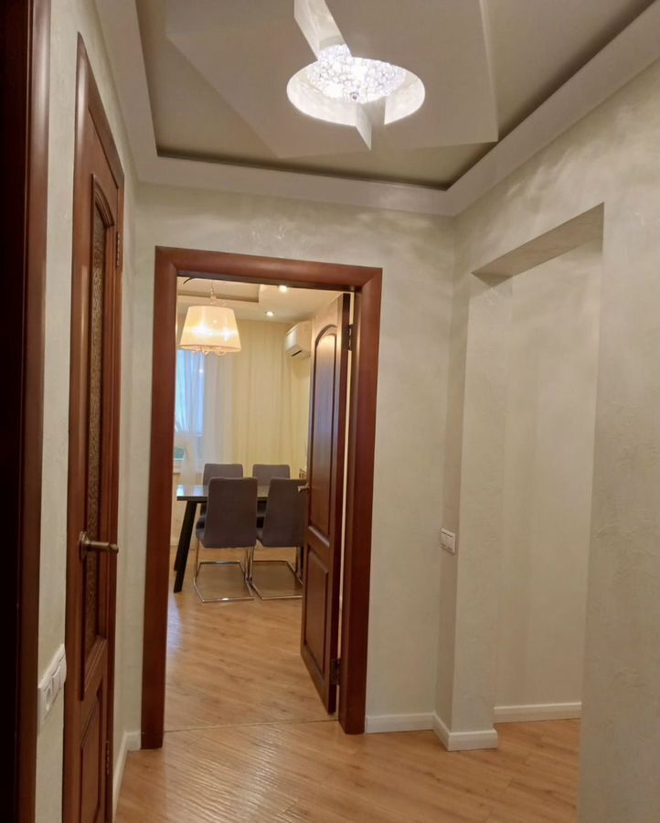 квартира г Тольятти р-н Автозаводский 19-й квартал б-р Татищева 20 фото 2