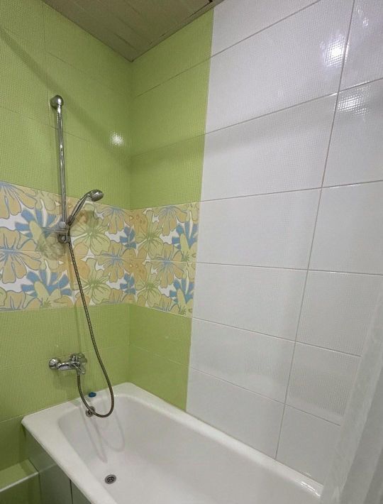 квартира г Омск р-н Кировский ул 70 лет Октября 10/3 фото 18