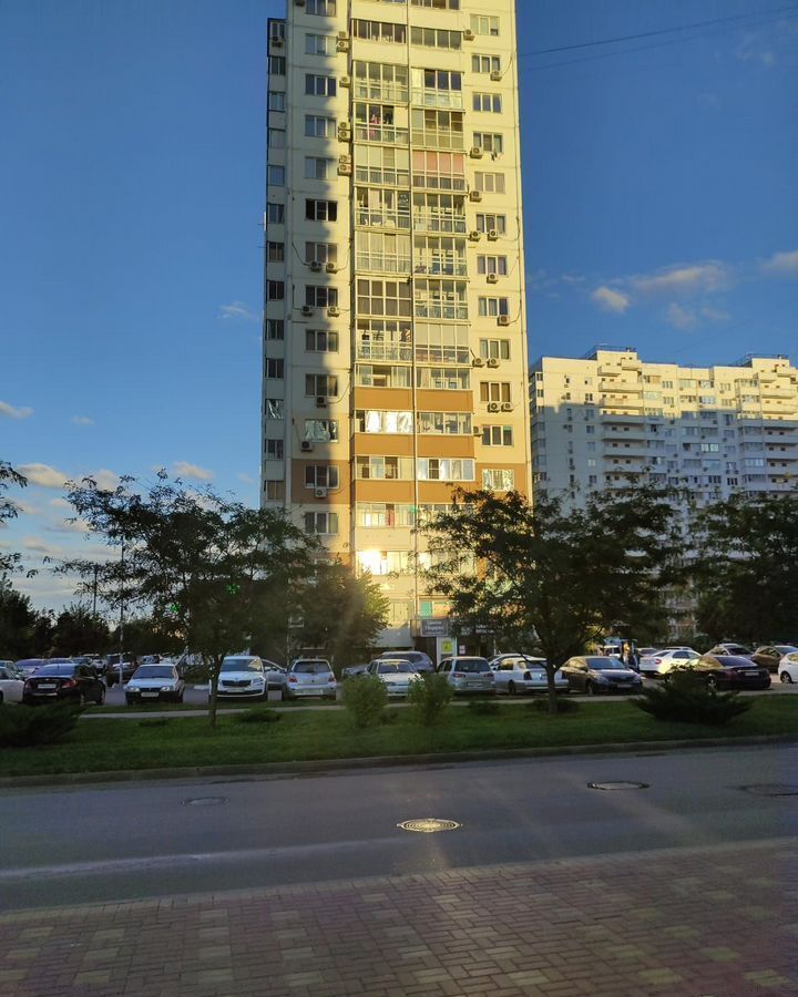 комната г Краснодар р-н Прикубанский ул им. Байбакова Н.К. 14 мкр-н Московский фото 4