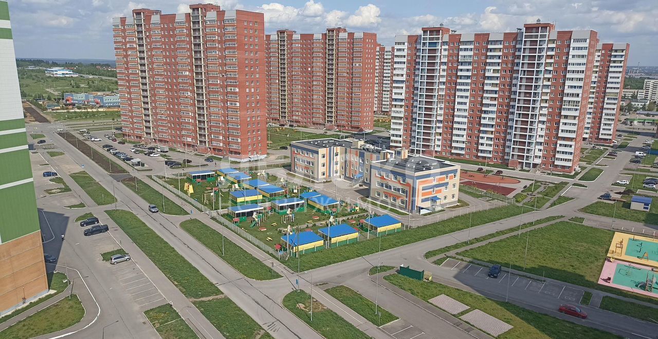 квартира г Березники мкр Усольский ул Строителей 1 фото 13