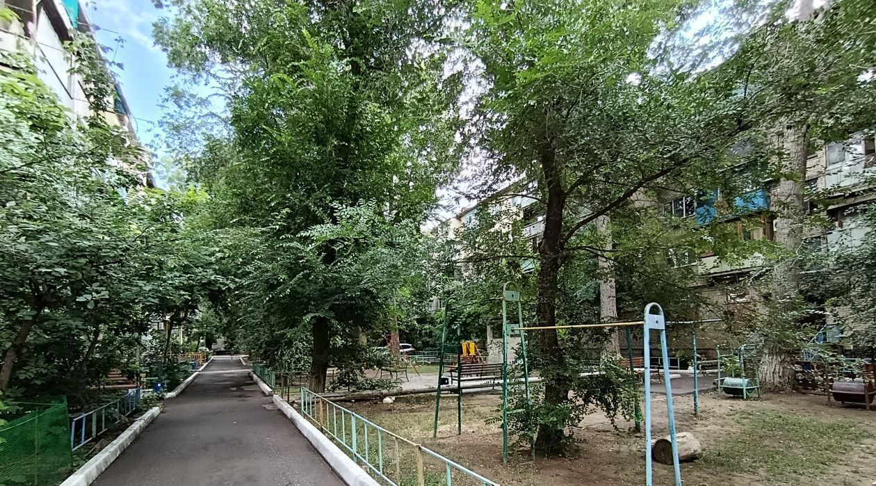 квартира г Астрахань р-н Кировский ул Бехтерева 19 фото 2