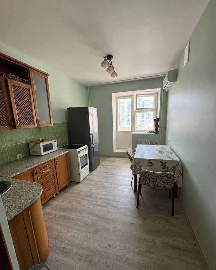 квартира г Тольятти р-н Автозаводский 19-й квартал б-р Татищева 22 фото 1