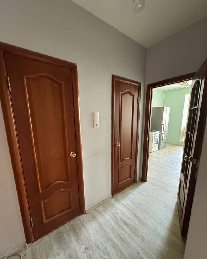 квартира г Тольятти р-н Автозаводский 19-й квартал б-р Татищева 22 фото 4