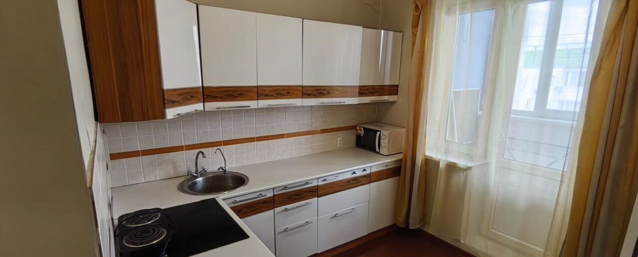 квартира г Астрахань р-н Кировский ул Бориса Алексеева 20к/3 фото 2